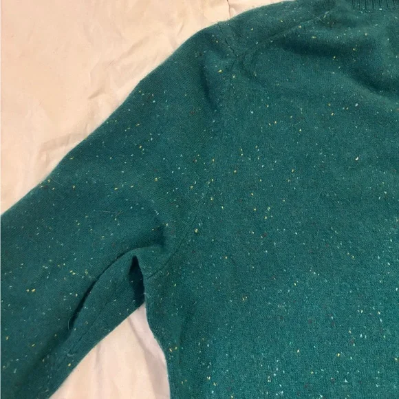 Lands' End Women's Green Cashmere Turtleneck Sweater - Picture 10 of 12